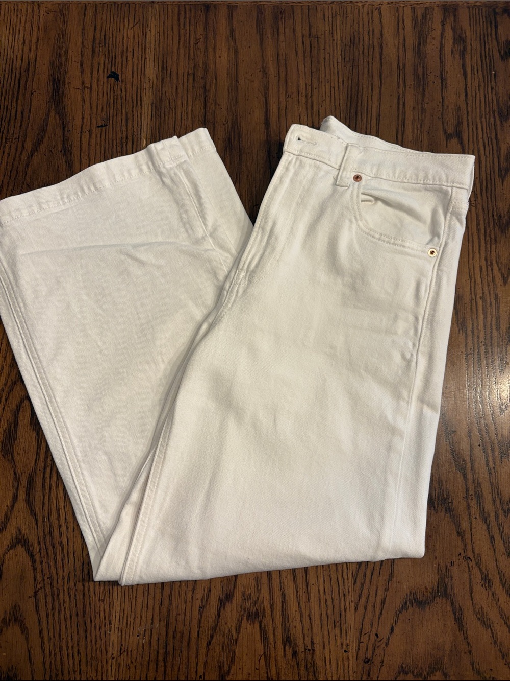 GAP Women’s White High-Rise Stride Ankle Jeans- Size 8 Long